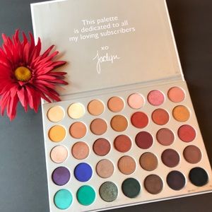 Morphe Jaclyn Hill palette